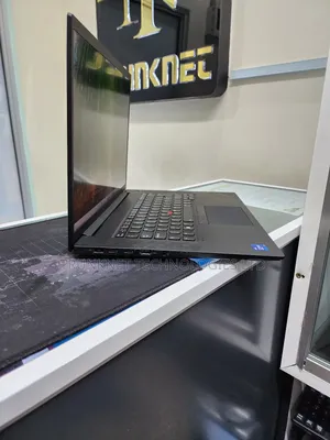Laptop Lenovo ThinkPad P1 Gen4 16GB Intel Core i7 SSD 512GB