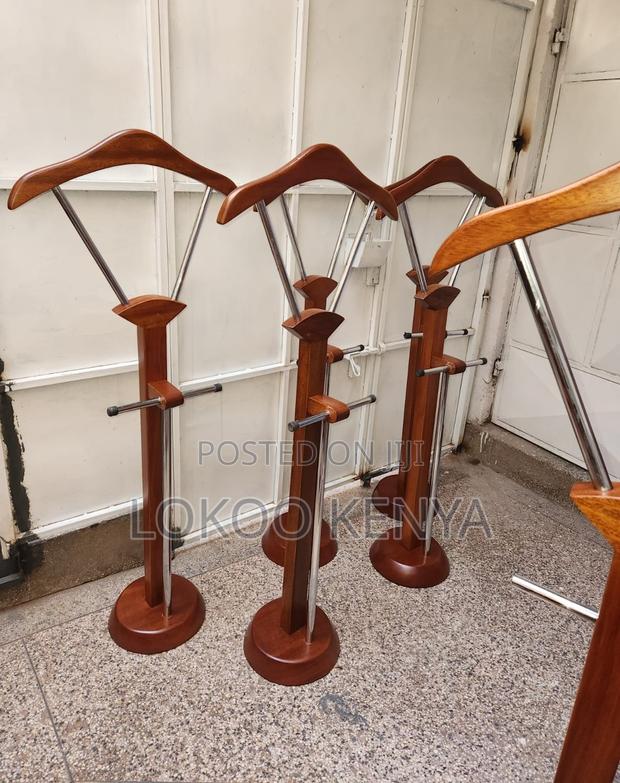 Coat Hanger; Modern Executive Boss Office Coat Hanger - thumbnail 16
