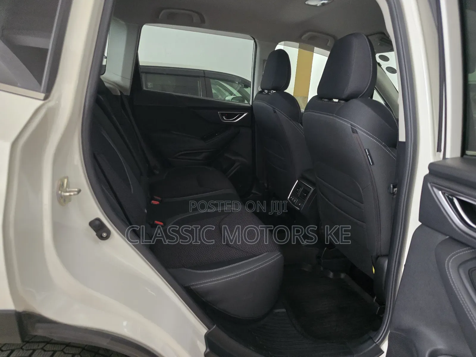 Subaru Forester Premium AWD 2019 White