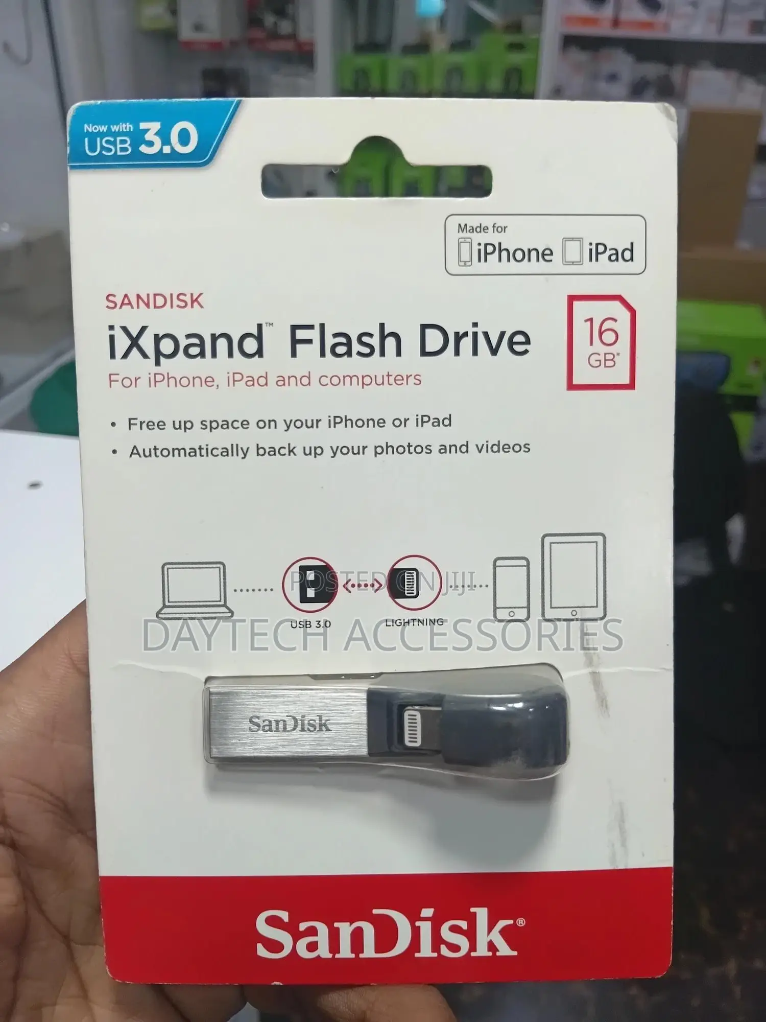 16 Gb Sandisk Ixpand Flash Drive for iPhones, iPads, and Computers.