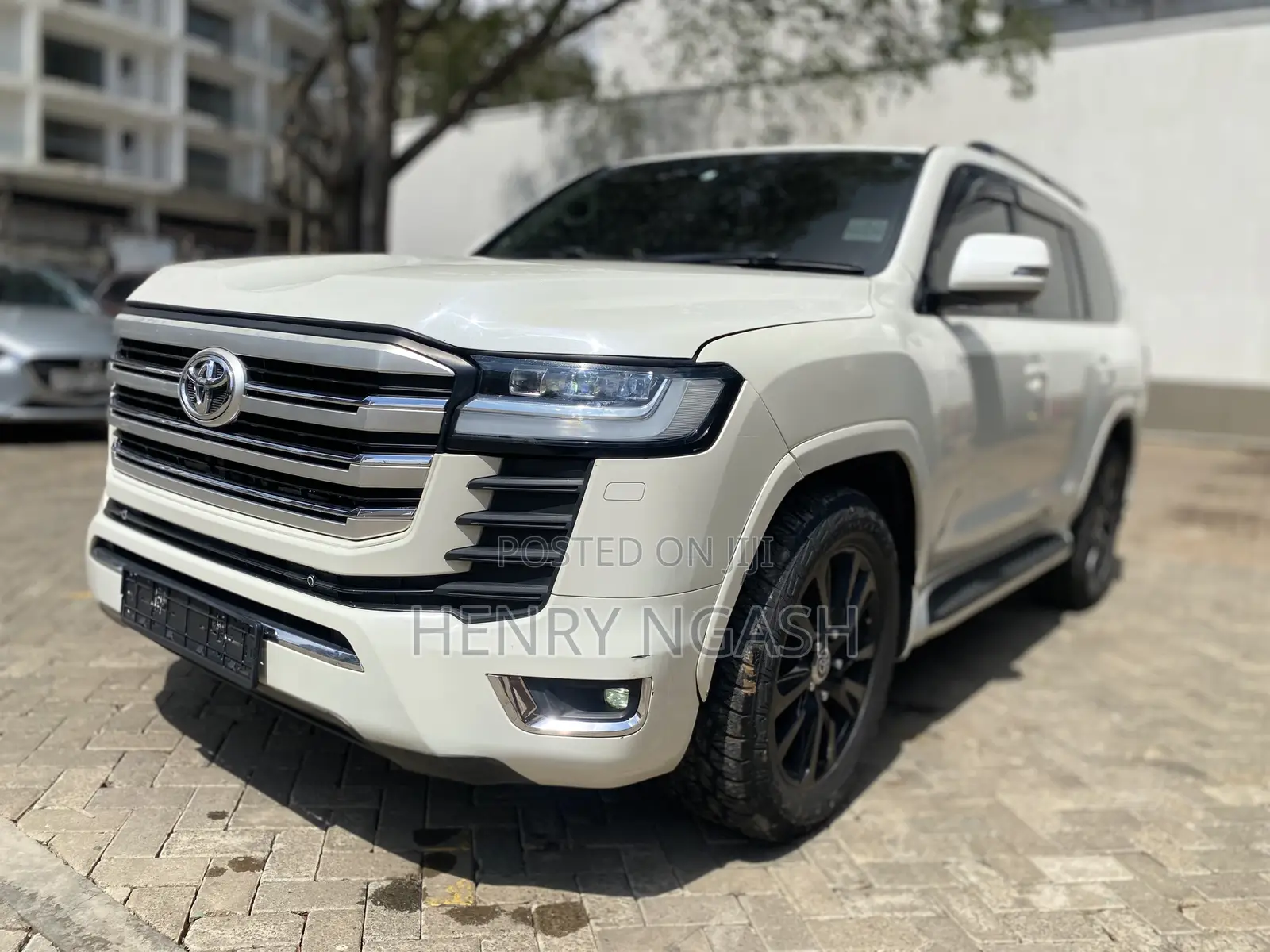 Toyota Land Cruiser 2015 White