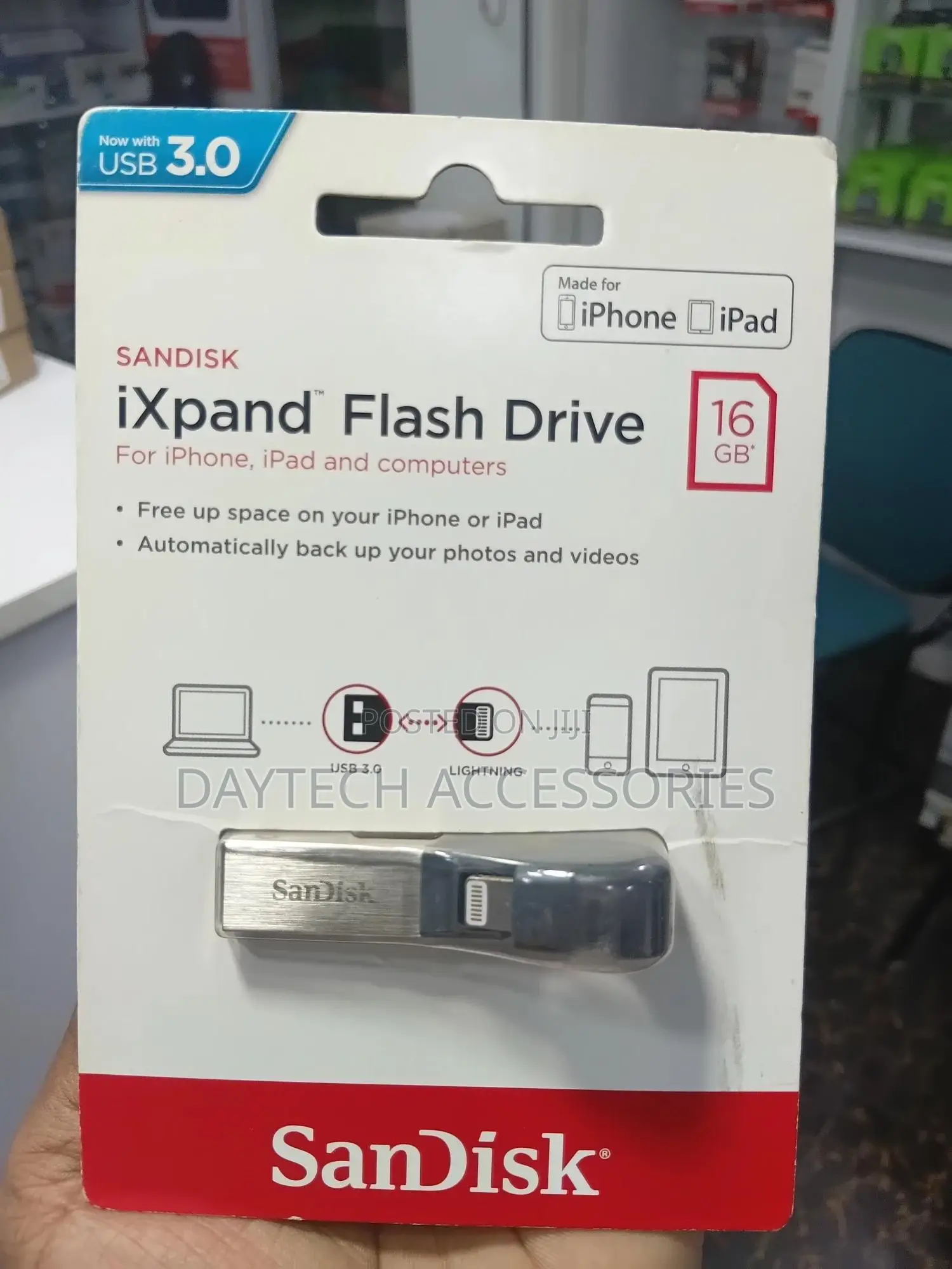 Sandisk Ixpand Usb 3.0 Flash Drive for iPhone and iPad - 16 Gb