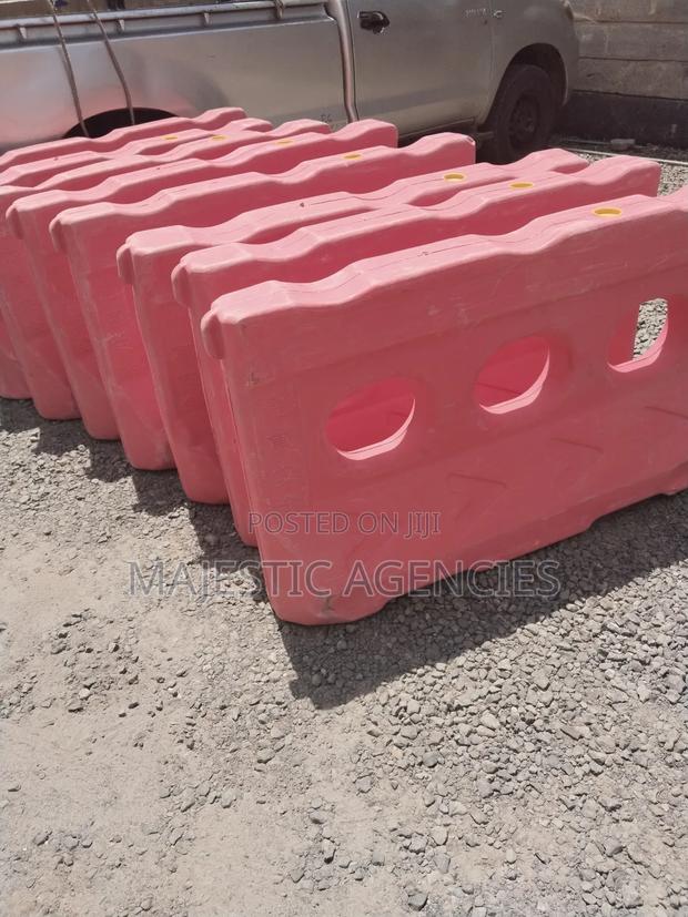 Water Fillable Plastic Barriers - main view