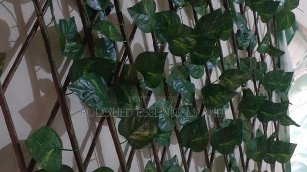 Green Stretchable Fence for Decor - main view
