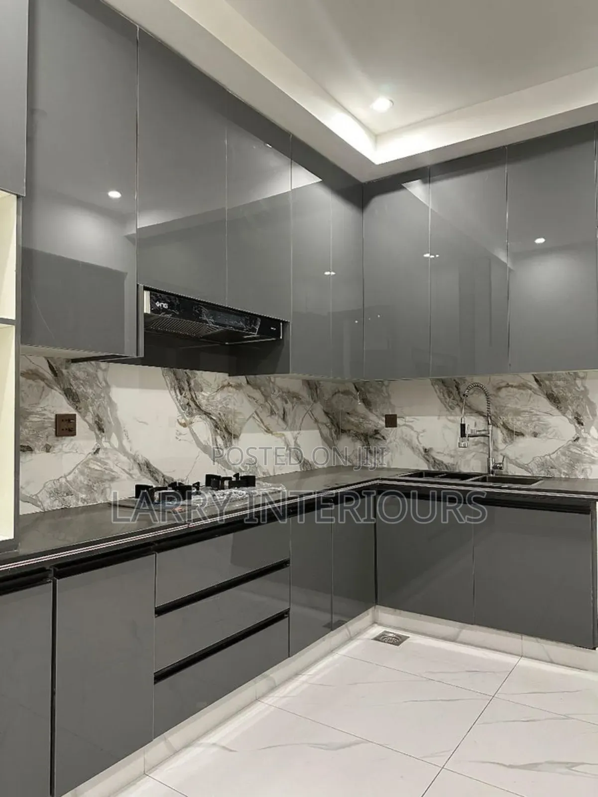 Modern Kitchen Cabinet Installation