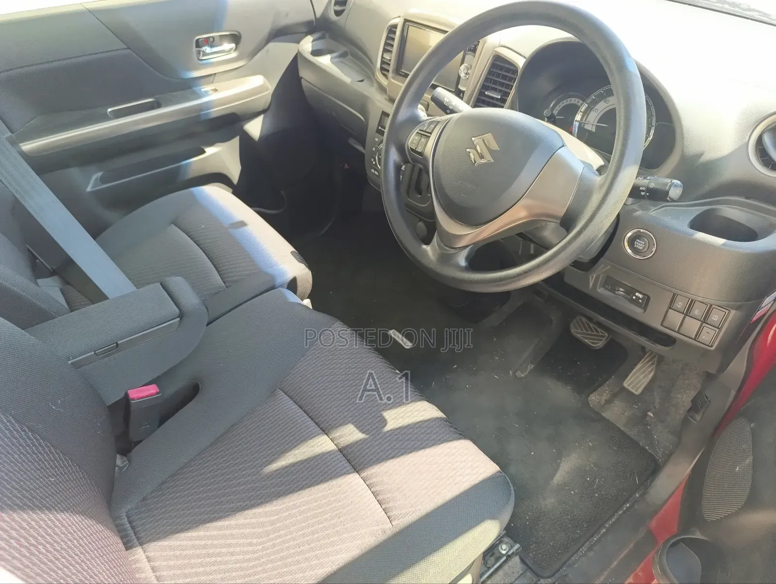 Suzuki Spacia 2019 Red