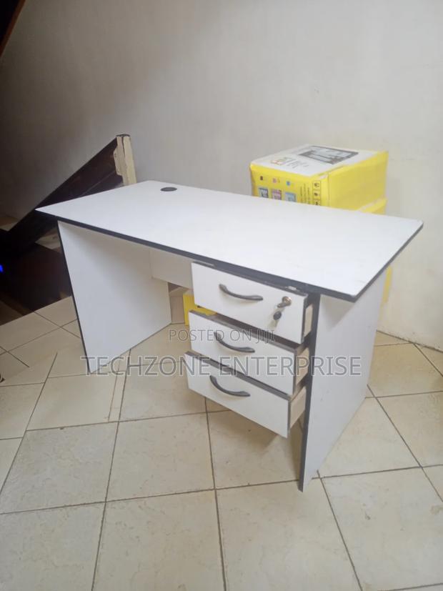 White Quality 1.4m Office Desk 