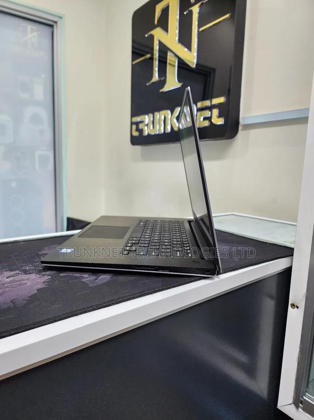 Laptop Dell Precision 5530 16GB Intel Xeon SSD 512GB - thumbnail 3
