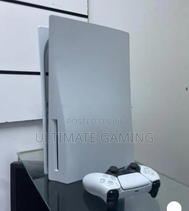 Playstation 5 Standard With Fc 24 - thumbnail 2