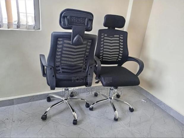 Rated Black Headrest Chair