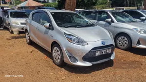 Toyota Aqua 2019 Silver