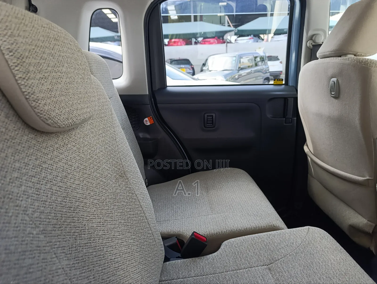 Daihatsu Cast 2018 Blue