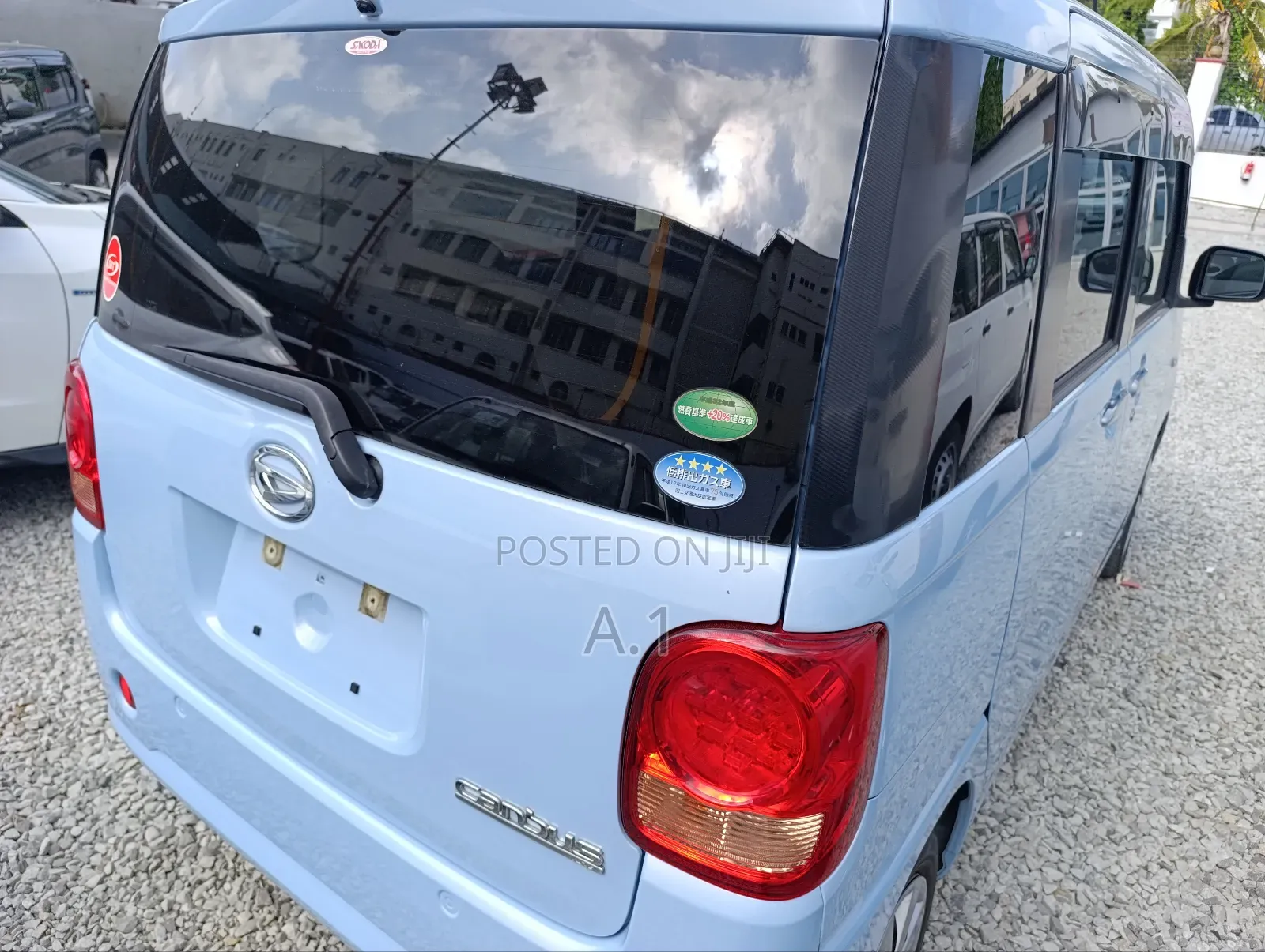Daihatsu Cast 2018 Blue