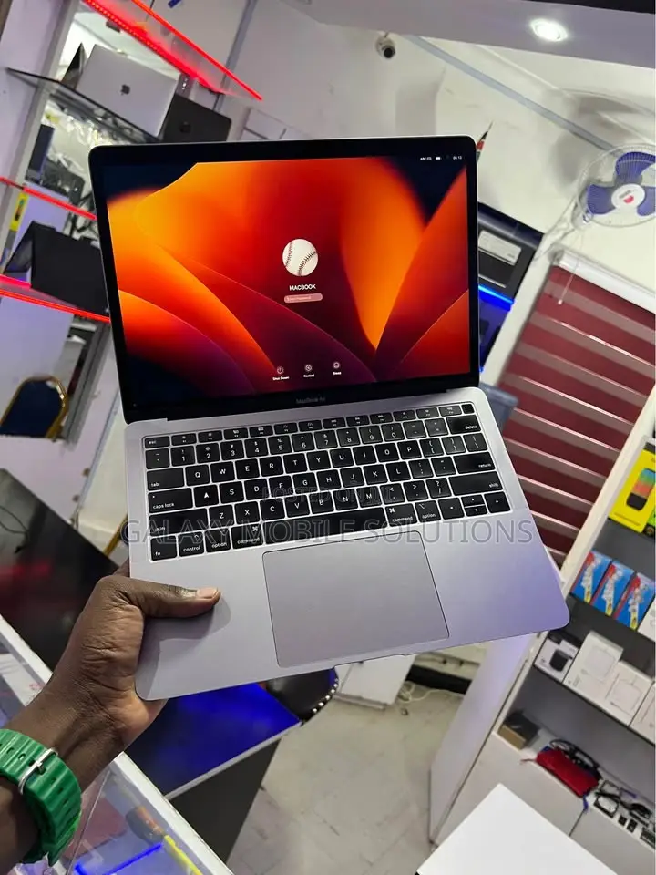 Laptop Apple MacBook Air 2019 16GB Intel Core i5 SSD 256GB