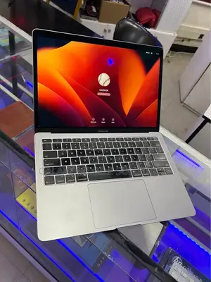 Laptop Apple MacBook Air 2019 16GB Intel Core i5 SSD 256GB