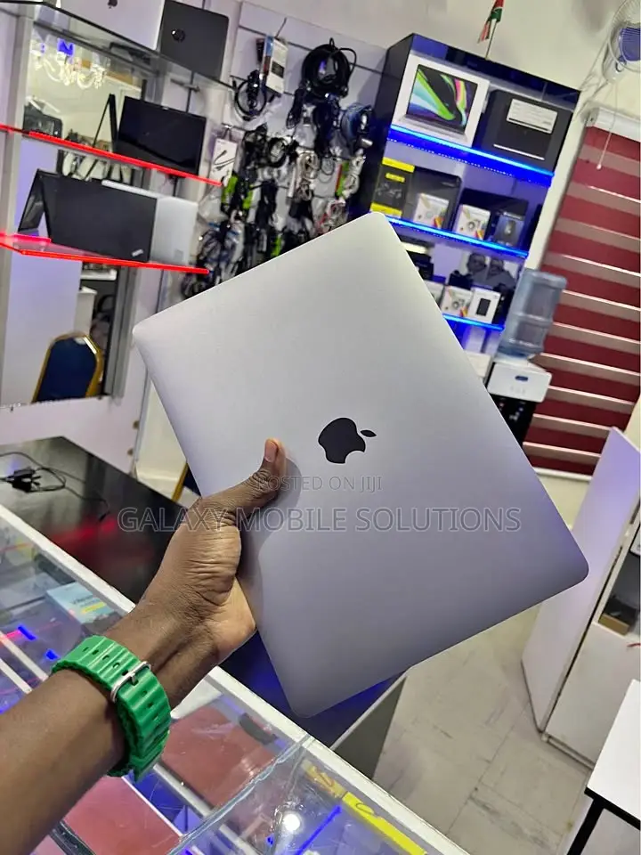 Laptop Apple MacBook Air 2019 16GB Intel Core i5 SSD 256GB