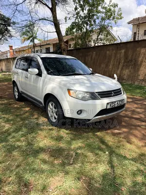Mitsubishi Outlander 2.4 GLS Automatic 2009 White