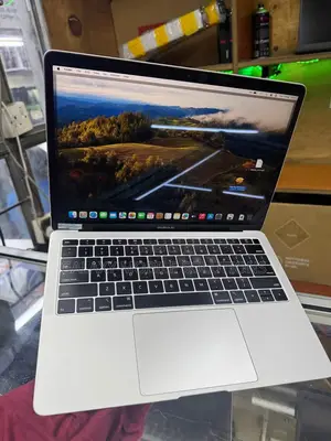 Laptop Apple MacBook Air 2019 8GB Intel Core i5 SSD 256GB