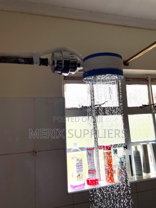 Multi-Stage Shower Head Filter Removes Chlorine Harmful Substances