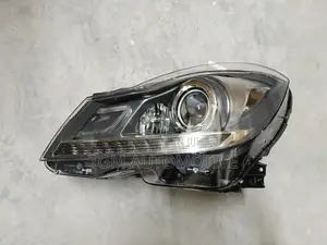 Headlamp Mercedes Benz W204 Left
