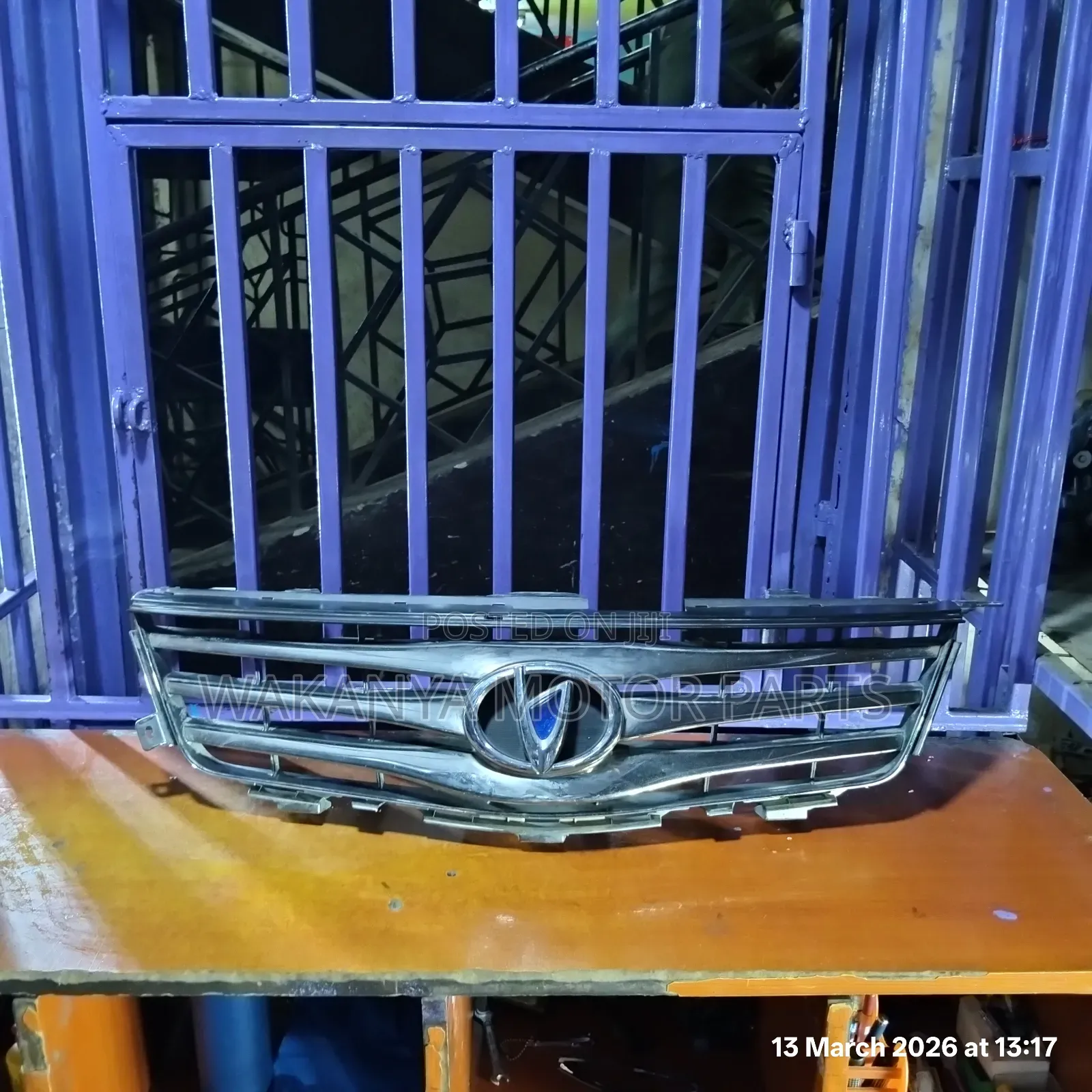 Toyota Blade Front Grille, Model 2008. Clean Ex Japan Motor Parts