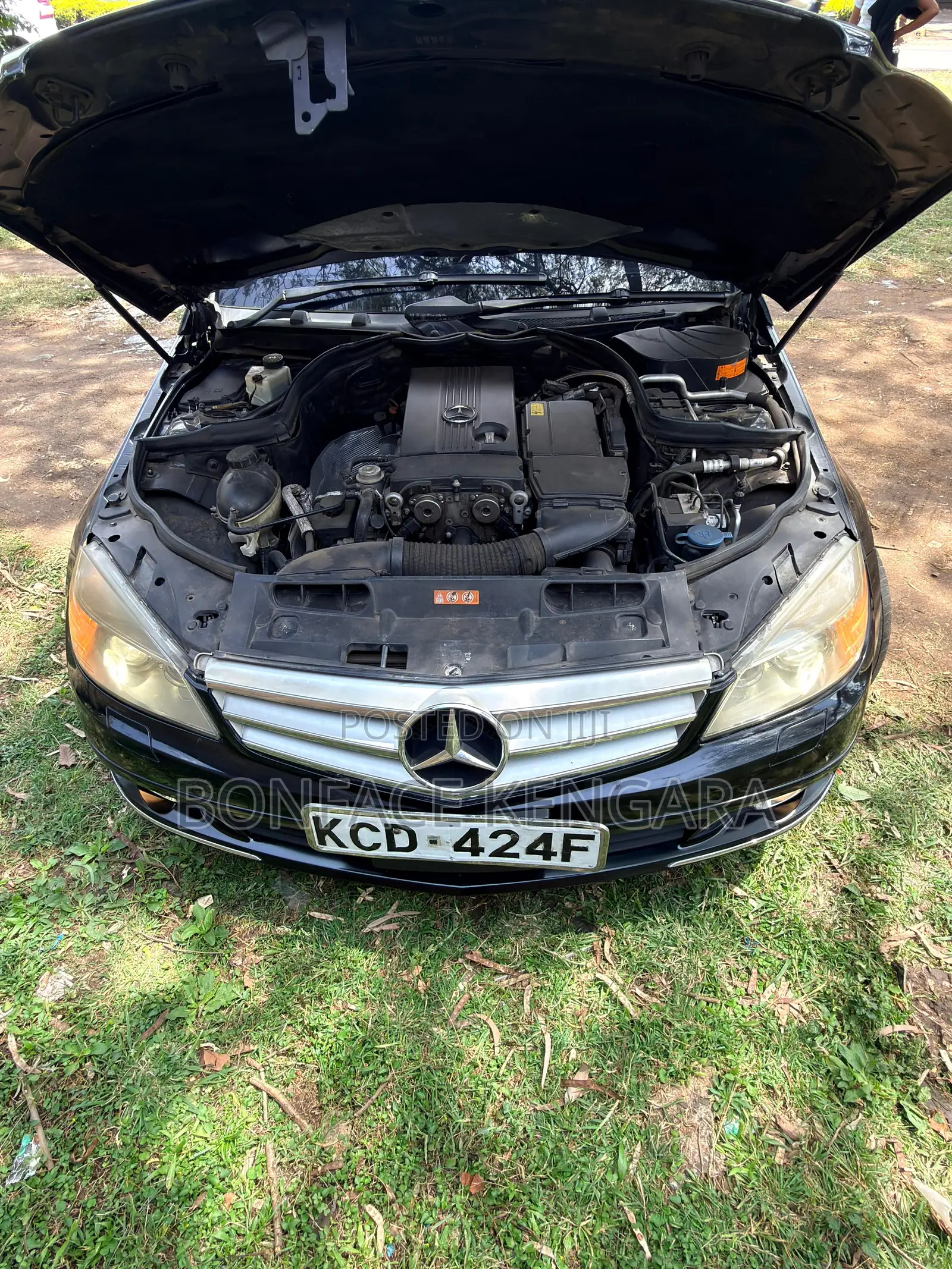 Mercedes-Benz C200 2009 Black