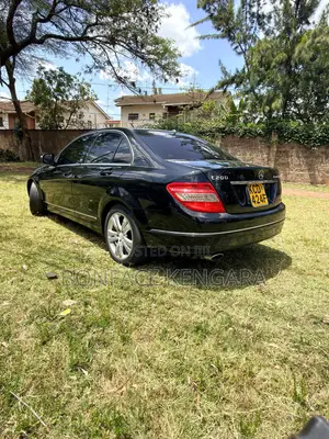 Mercedes-Benz C200 2009 Black