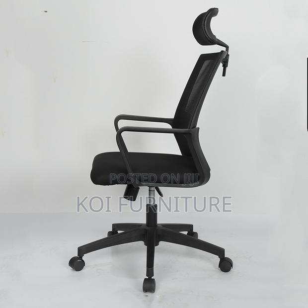 Office Chair : Modern Black Mesh Task Chair - thumbnail 2
