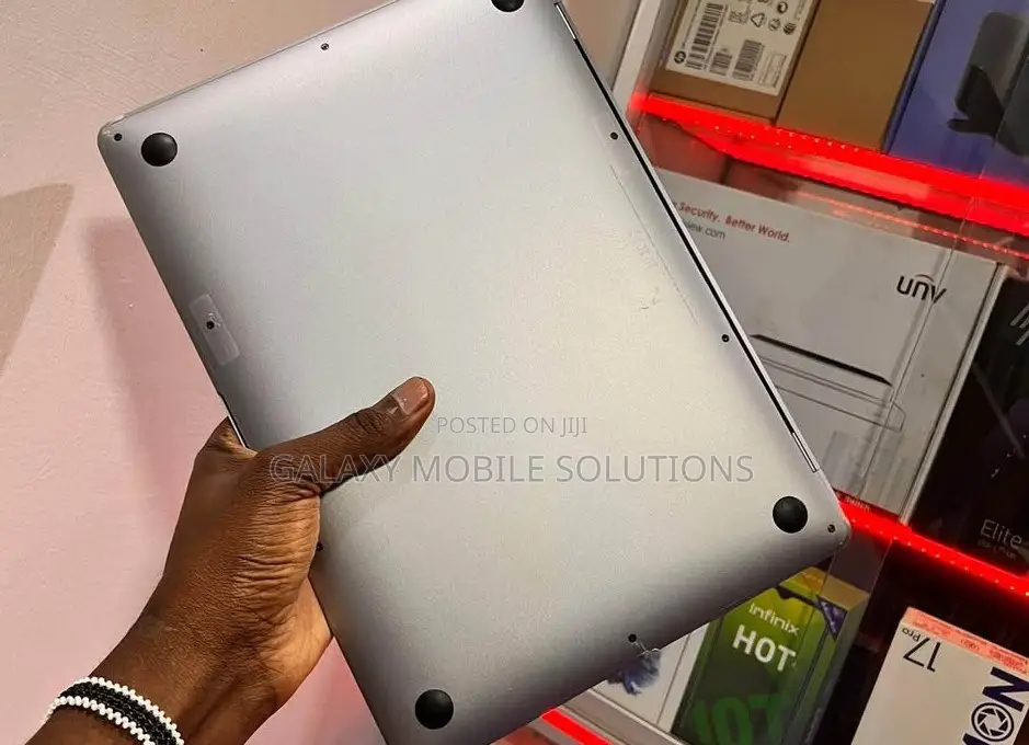 Laptop Apple MacBook Air 2018 16GB Intel Core i5 SSD 256GB