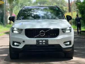 Volvo XC40 T5 Petrol AWD 2019 White