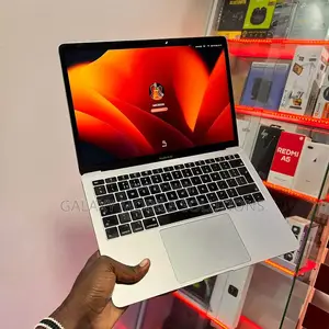 Laptop Apple MacBook Air 2018 16GB Intel Core i5 SSD 256GB