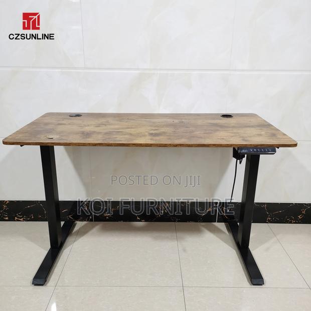 Office Desk: Modern 1.4m Electrical Height Adjustable Desk - thumbnail 2