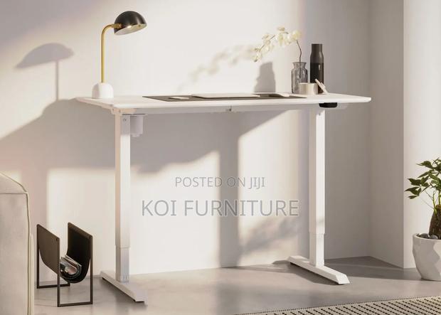 Office Desk: Modern 1.4m Electrical Height Adjustable Desk - thumbnail 4