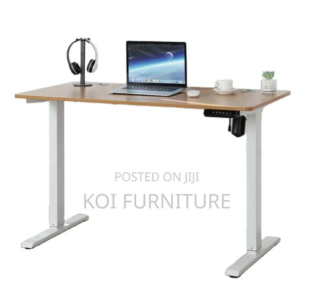 Office Desk: Modern 1.4m Electrical Height Adjustable Desk - thumbnail 5