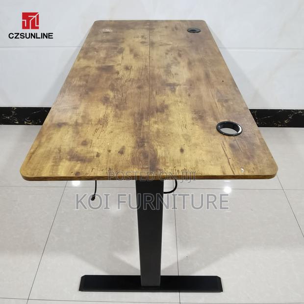 Office Desk: Modern 1.4m Electrical Height Adjustable Desk - thumbnail 12