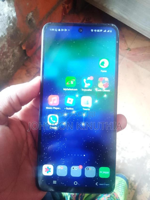 Vivo Y29 256 GB White - main view