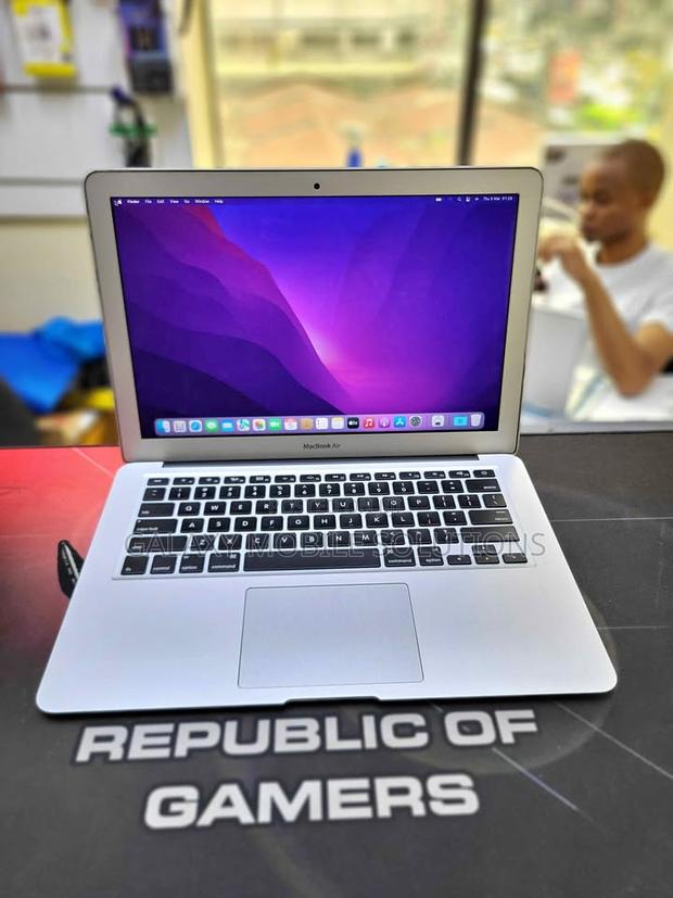 Laptop Apple MacBook Air 2018 8GB Intel Core i5 SSD 256GB
