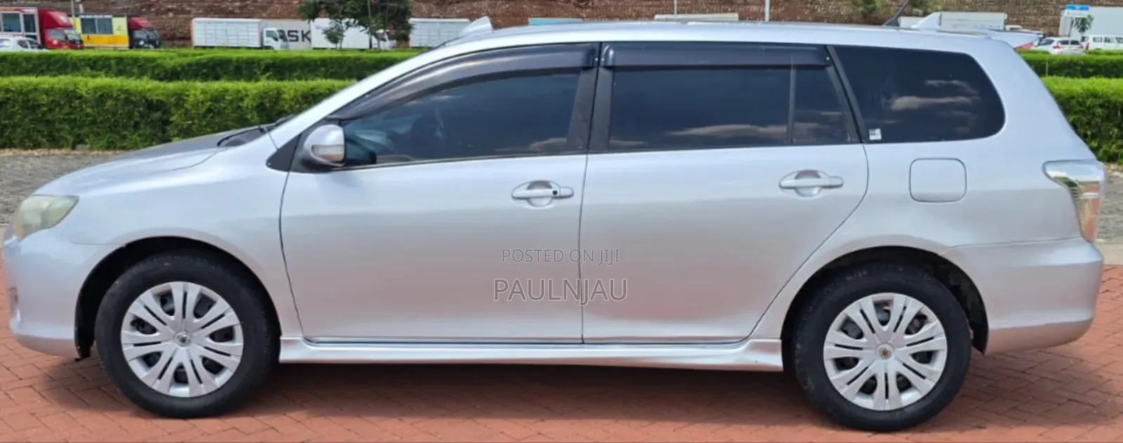 Toyota Corolla Fielder 2010