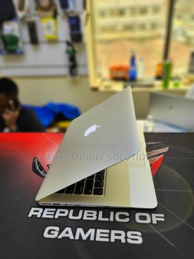 Laptop Apple MacBook Air 2018 8GB Intel Core i5 SSD 256GB - thumbnail 2