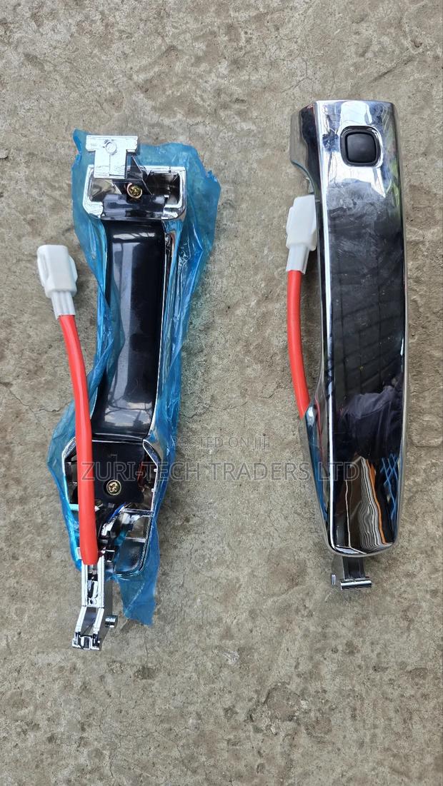 V8 200 Series Door Handles With Sensor