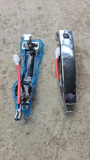 V8 200 Series Door Handles  With Sensor