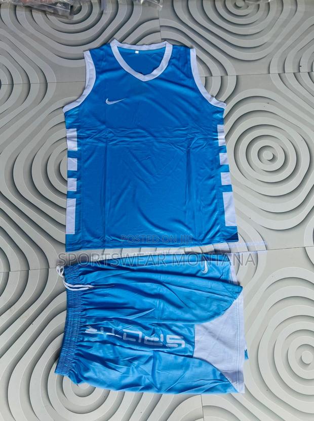 Sportswear - thumbnail 3