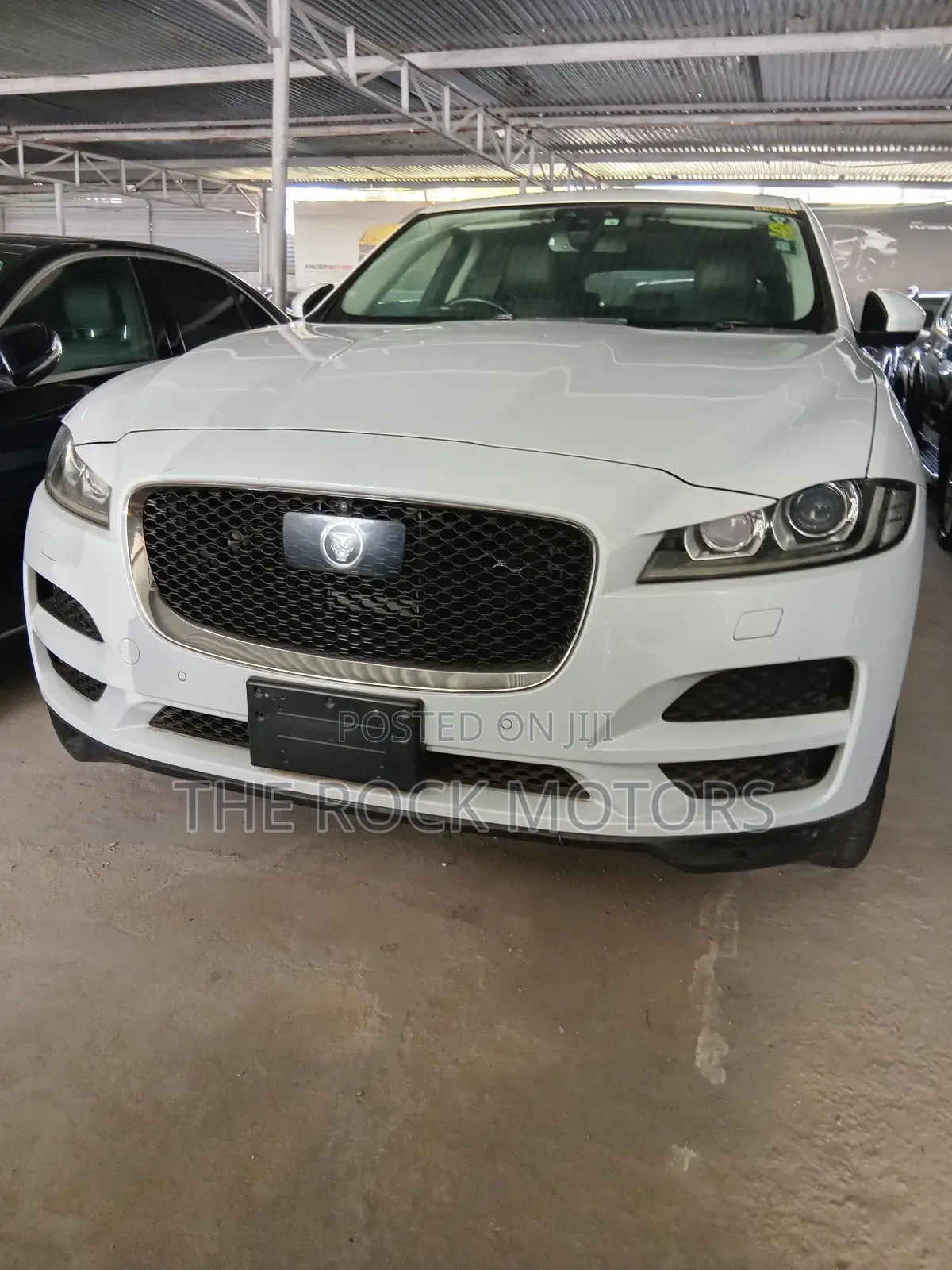 Jaguar F-Pace 2017 White