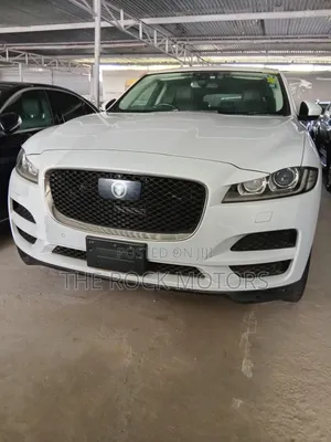 Jaguar F-Pace 2017 White