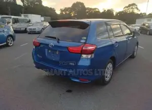 Toyota Corolla Fielder 1.5 Hybrid FWD 2019 Blue