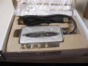Behringer U-Control Uca202 Usb Audio Interface - thumbnail 2