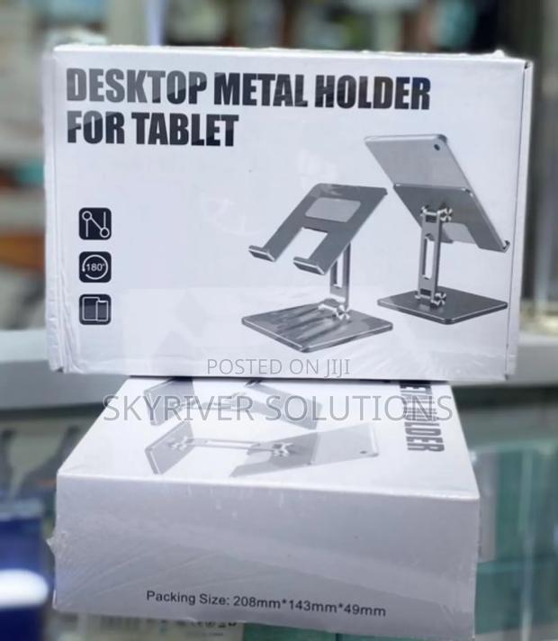 Desktop Metal Tablet Holder