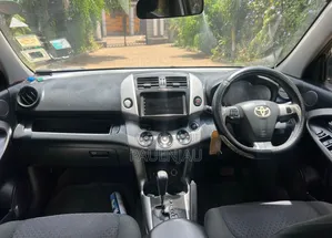 Toyota Vanguard 2010 Black