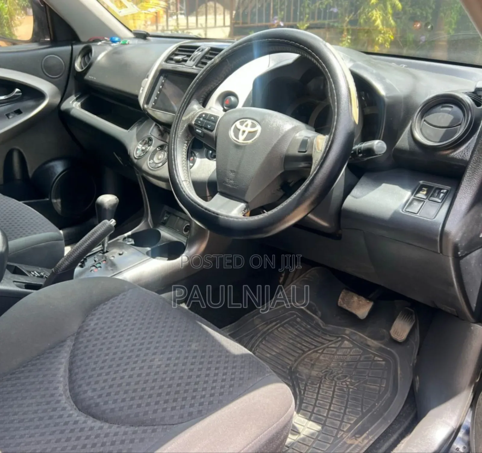 Toyota Vanguard 2010 Black