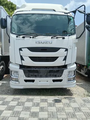 Isuzu Giga Truck